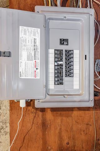 11 Pacific Boulevard, Nashua, NH 03051