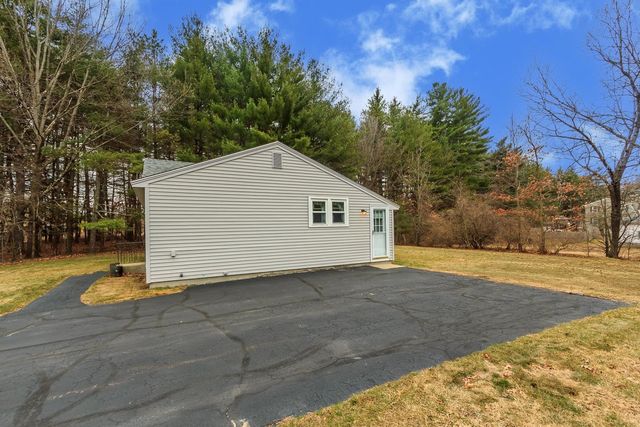 11 Pacific Boulevard, Nashua, NH 03051