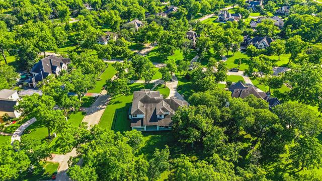 15 Bees Creek Court, Missouri City, TX 77459