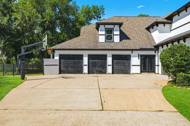 15 Bees Creek Court, Missouri City, TX 77459