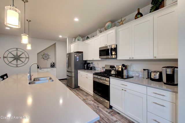 6940 N Hourglass DR, Coeur D'alene, ID 83815