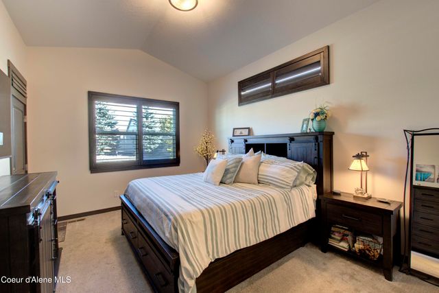 6940 N Hourglass DR, Coeur D'alene, ID 83815