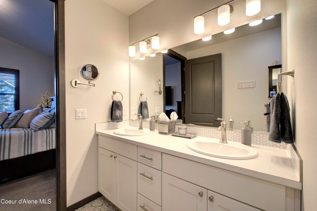 6940 N Hourglass DR, Coeur D'alene, ID 83815