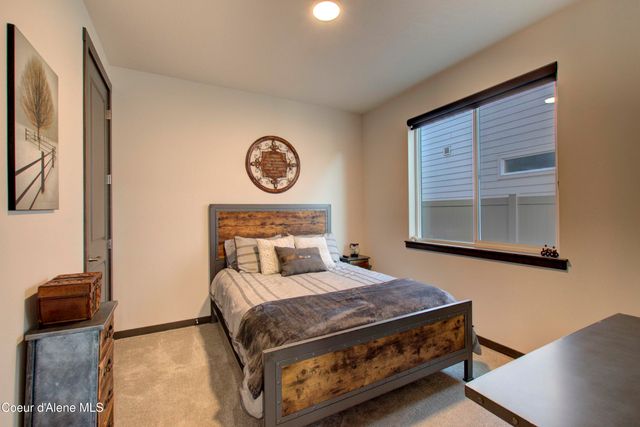 6940 N Hourglass DR, Coeur D'alene, ID 83815