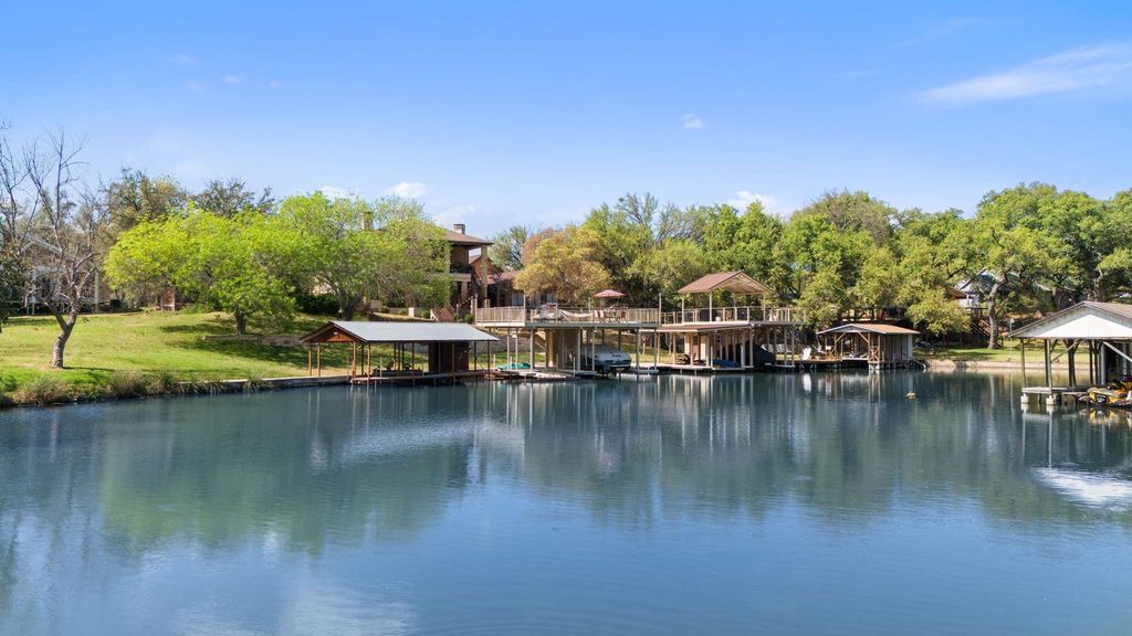 1413 County Road 132A, Kingsland, TX 78639