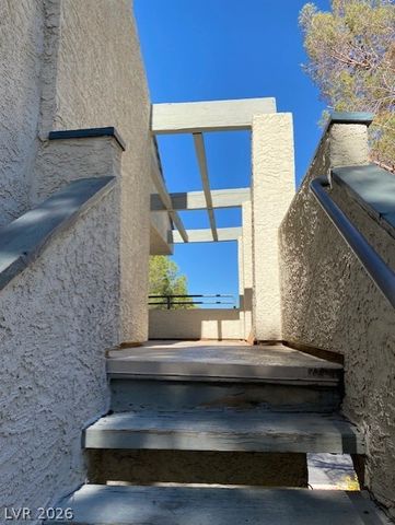 2761 Lodestone Drive 63, Las Vegas, NV 89117