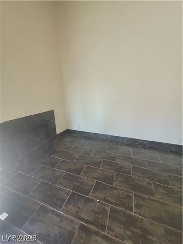 2761 Lodestone Drive 63, Las Vegas, NV 89117