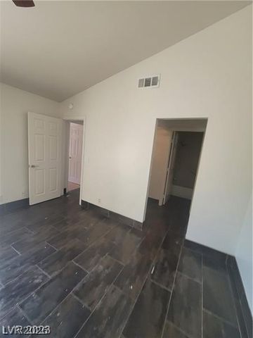 2761 Lodestone Drive 63, Las Vegas, NV 89117