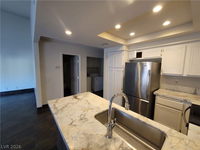2761 Lodestone Drive 63, Las Vegas, NV 89117