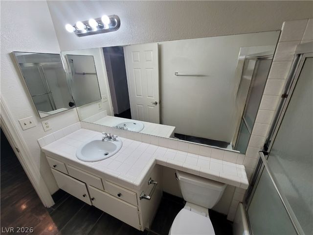2761 Lodestone Drive 63, Las Vegas, NV 89117