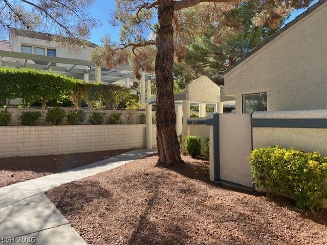2761 Lodestone Drive 63, Las Vegas, NV 89117