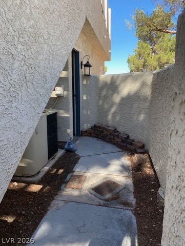 2761 Lodestone Drive 63, Las Vegas, NV 89117