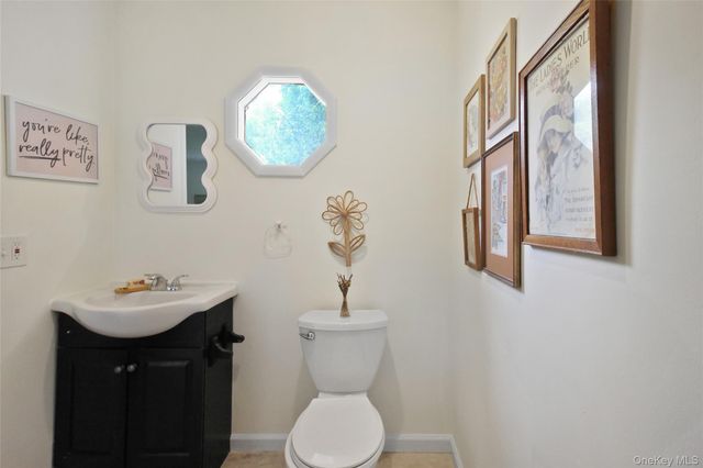 525 Harbor View Court, Beacon, NY 12508