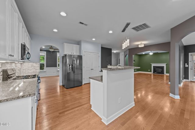 842 New Charleston Drive, Fuquay Varina, NC 27526