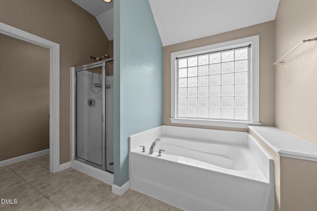 842 New Charleston Drive, Fuquay Varina, NC 27526