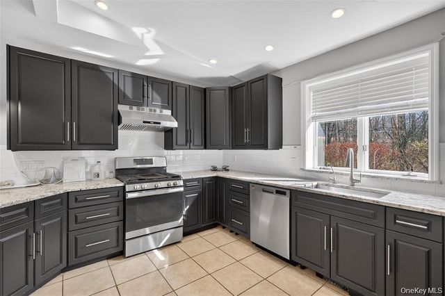 155 Roselawn Road, Highland Mills, NY 10930