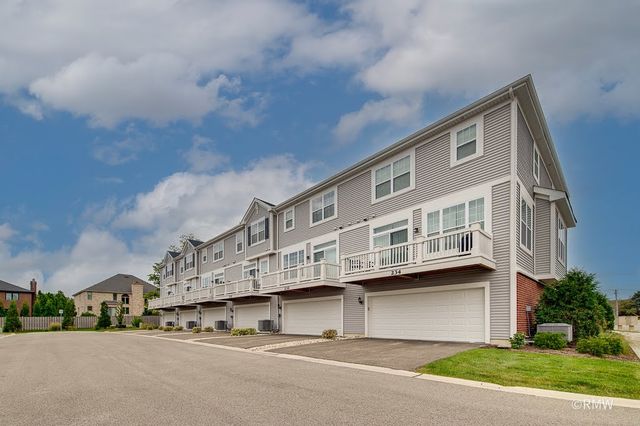 230 Timberleaf Circle, Roselle, IL 60172