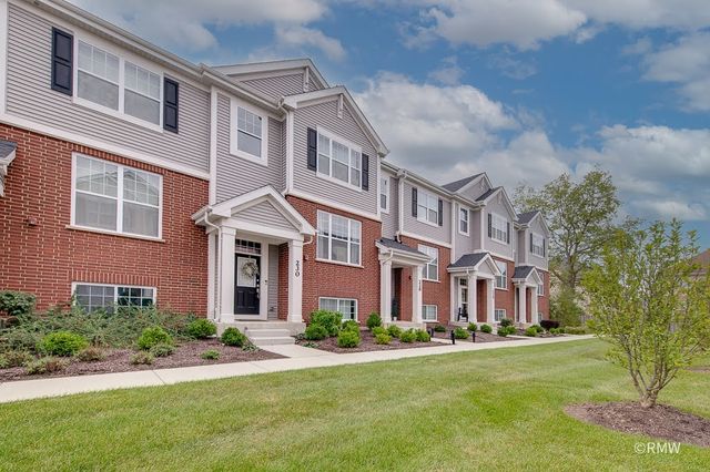 230 Timberleaf Circle, Roselle, IL 60172