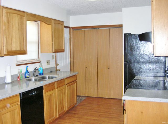 1045 Hensz Avenue, Evansville, IN 47711