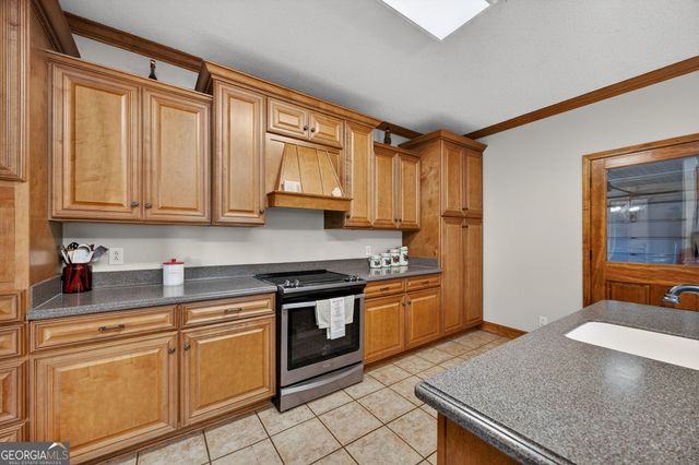 179 Stone Edge Drive, Gray, GA 31032