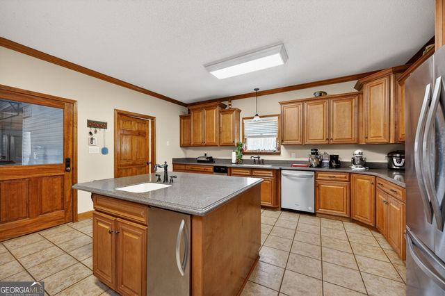 179 Stone Edge Drive, Gray, GA 31032