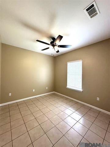 9250 Pecan Tree Dr, Baton Rouge, LA 70810