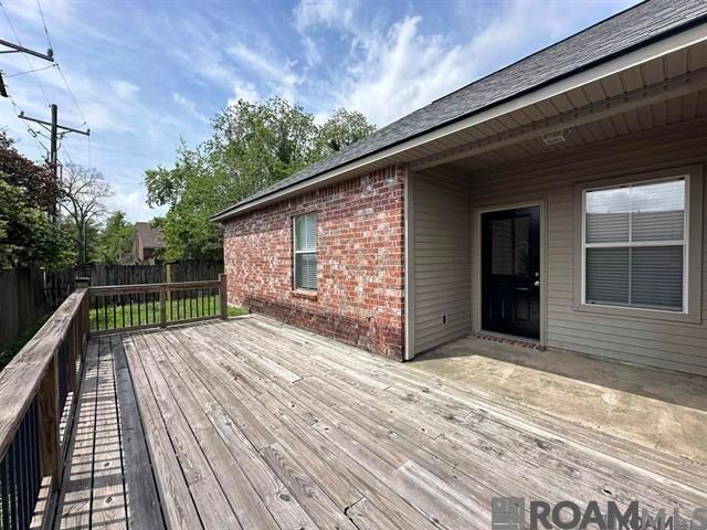 9250 Pecan Tree Dr, Baton Rouge, LA 70810