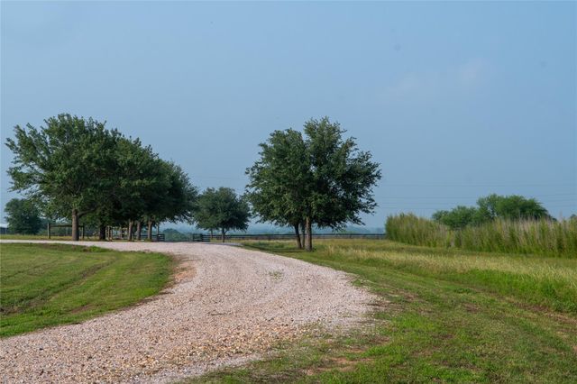 8271 Fm 529 Rd, Bellville, TX 77418