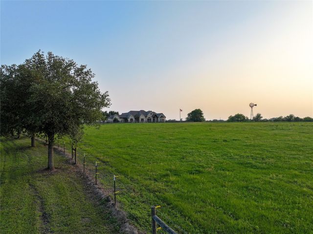 8271 Fm 529 Rd, Bellville, TX 77418