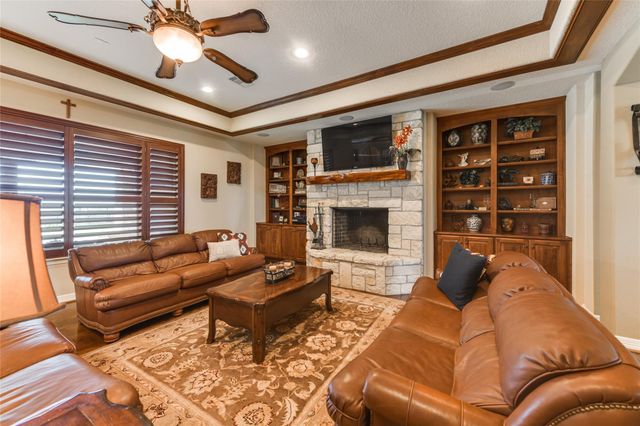8271 Fm 529 Rd, Bellville, TX 77418
