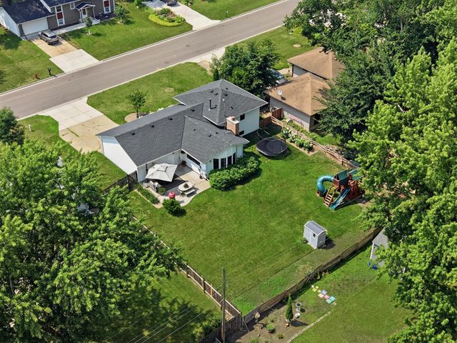 301 Walnut Lane, Apple Valley, MN 55124