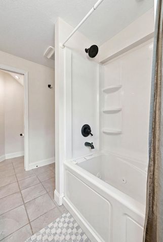 301 Walnut Lane, Apple Valley, MN 55124