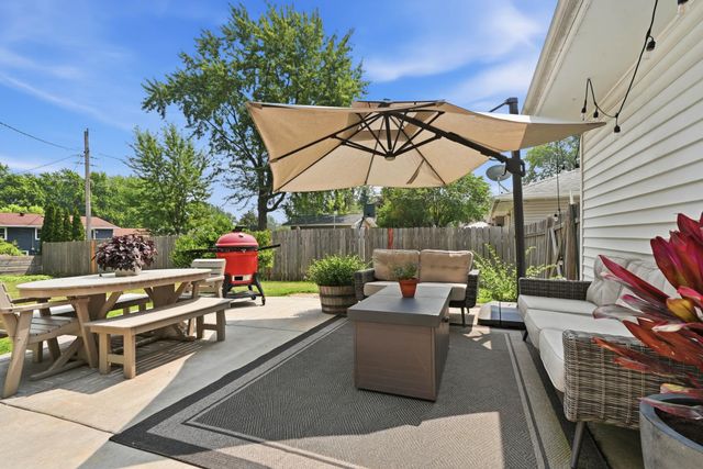 301 Walnut Lane, Apple Valley, MN 55124