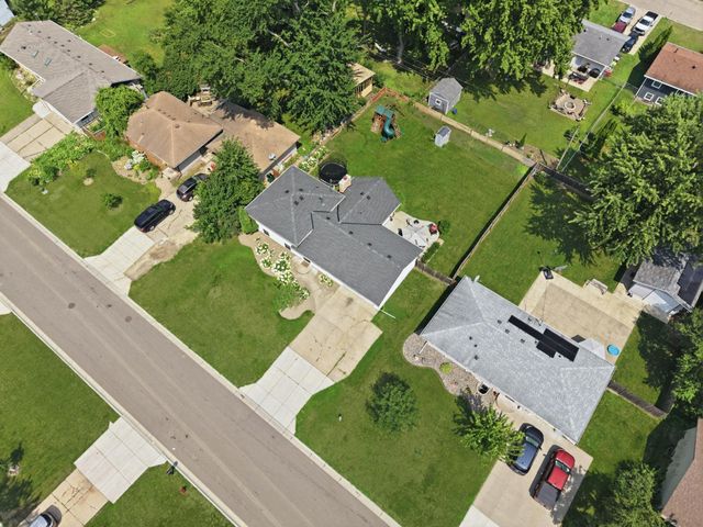 301 Walnut Lane, Apple Valley, MN 55124