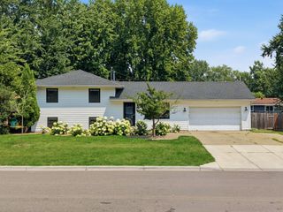 301 Walnut Lane, Apple Valley, MN 55124