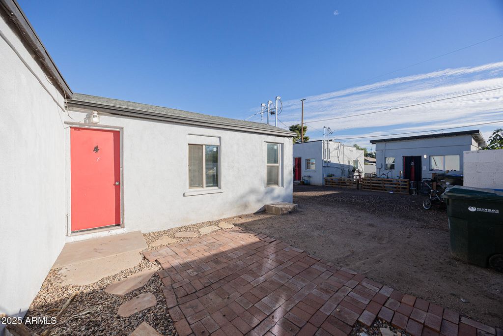 2537 E WILLETTA Street 4, Phoenix, AZ 85008