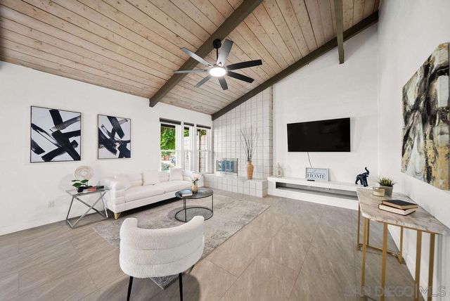 1250 E Madison Ave C, El Cajon, CA 92021