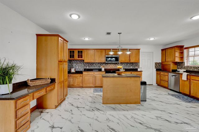 6019 Firefly Dr, Pensacola, FL 32507