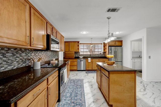 6019 Firefly Dr, Pensacola, FL 32507