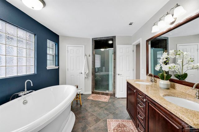 6019 Firefly Dr, Pensacola, FL 32507