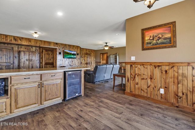 1201 Bridle Trl, Spencer, TN 38585