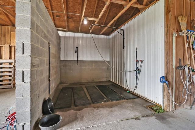 1201 Bridle Trl, Spencer, TN 38585
