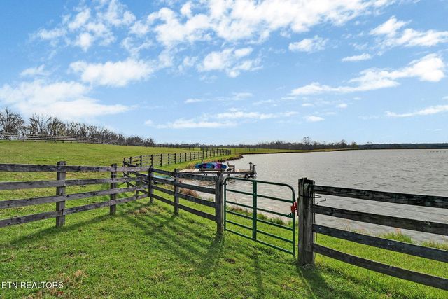 1201 Bridle Trl, Spencer, TN 38585
