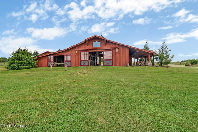 1201 Bridle Trl, Spencer, TN 38585