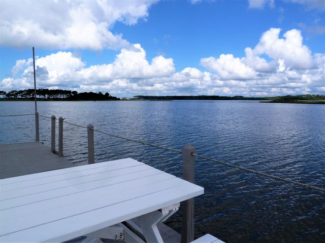 120 Jade Street, Beaufort, NC 28516