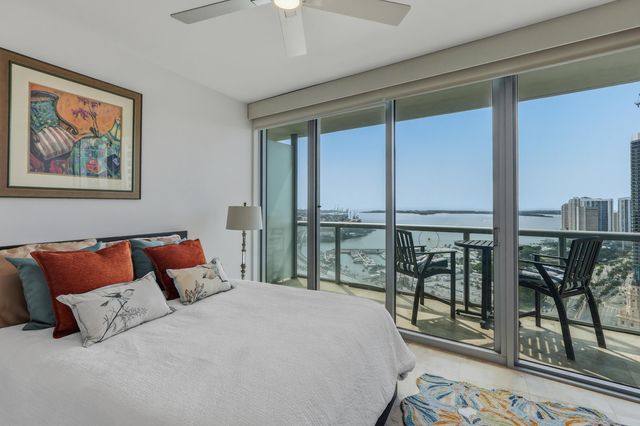 888 Biscayne Boulevard 3702, Miami, FL 33132