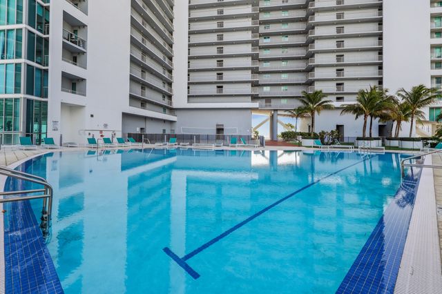 888 Biscayne Boulevard 3702, Miami, FL 33132