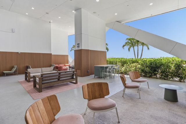 888 Biscayne Boulevard 3702, Miami, FL 33132