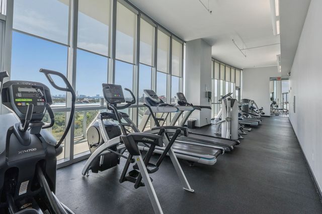 888 Biscayne Boulevard 3702, Miami, FL 33132