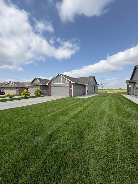 2805-2807 W 55th Ct N, Wichita, KS 67204